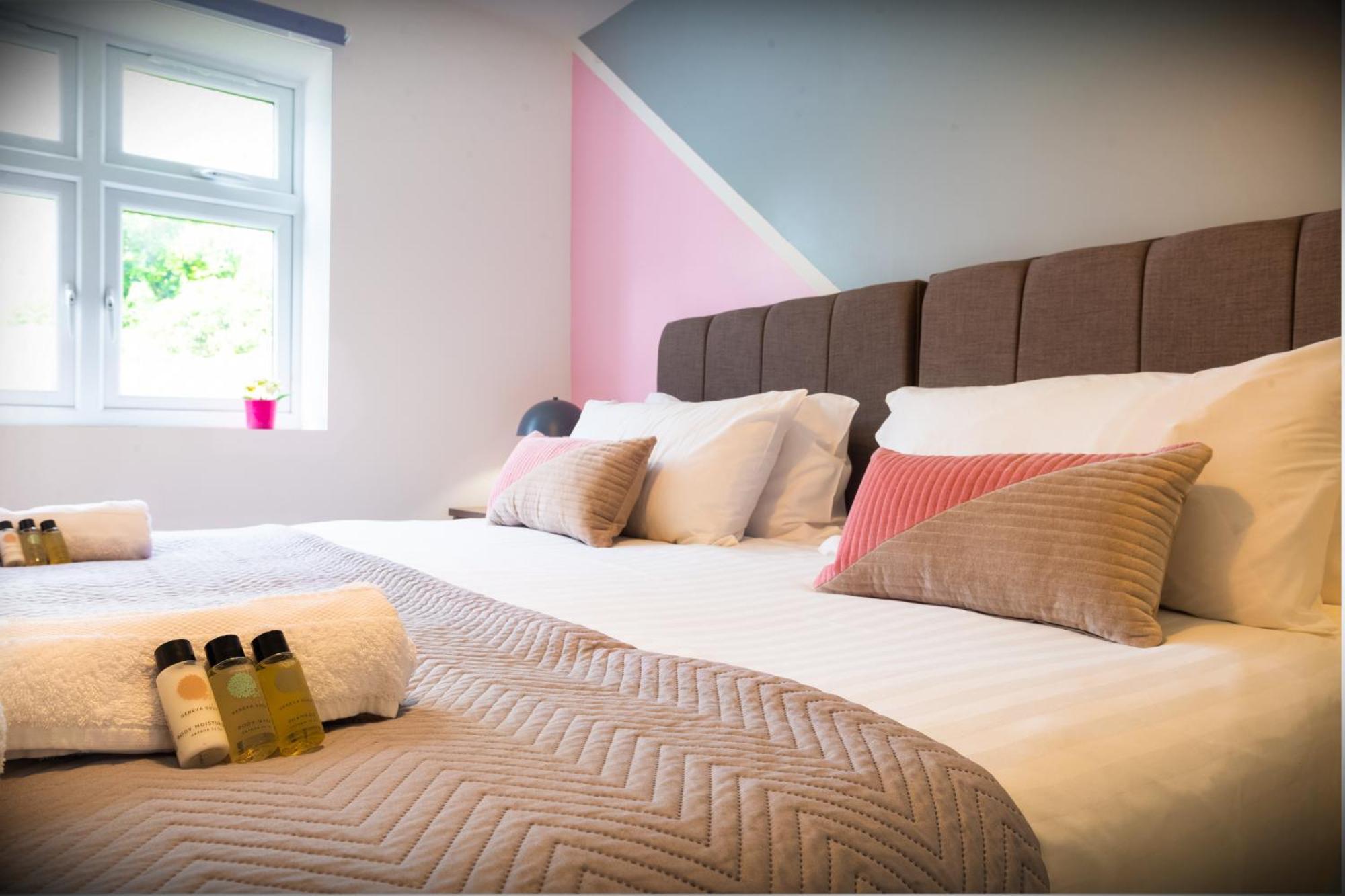 The 'Pinky' - Beautiful 1 Bed Apartment In Hatfield - Free Parking - Near Uni & Business Park - Big Savings On Long Stays Exteriér fotografie